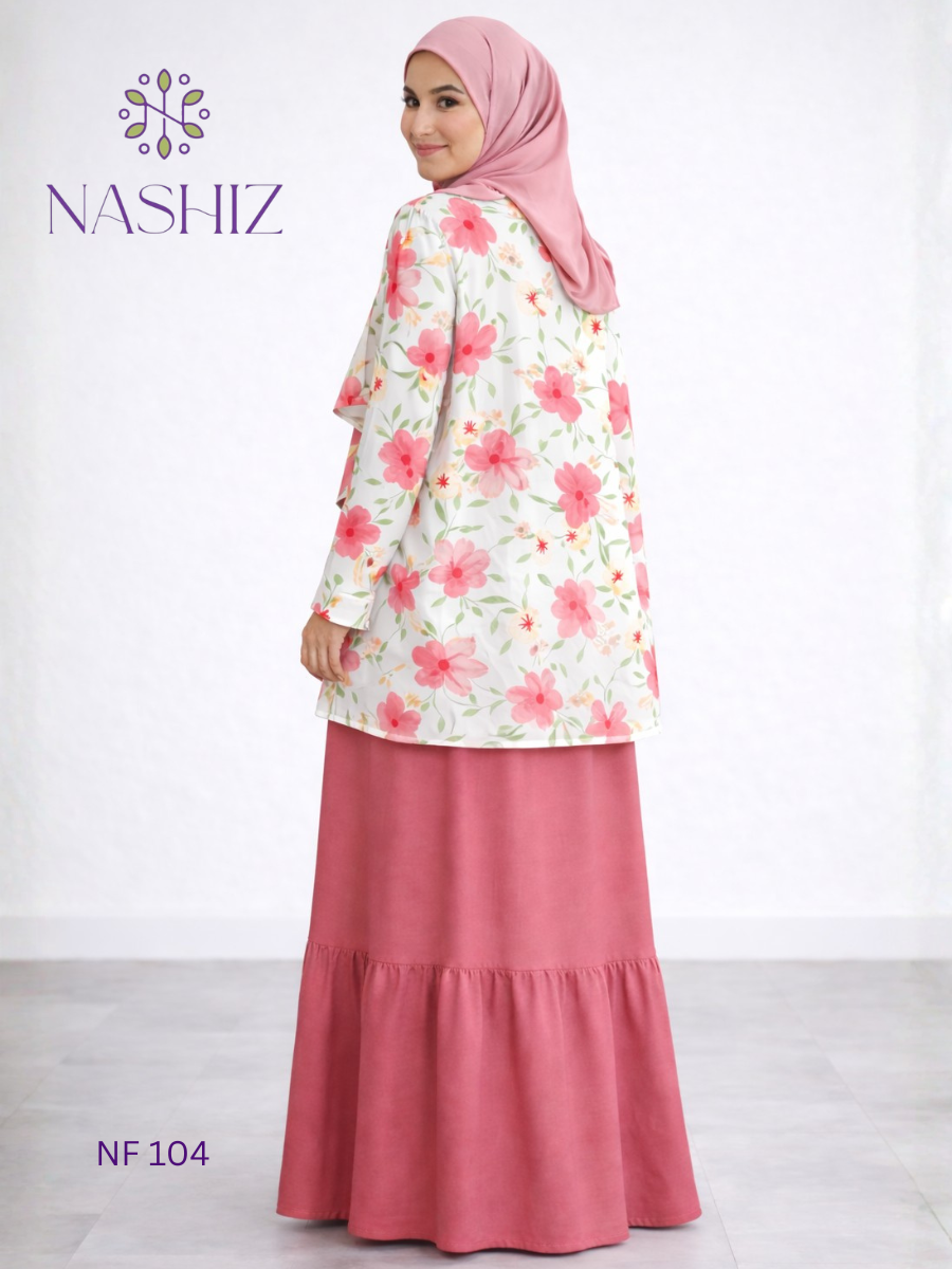 Short Floral Top With Inner