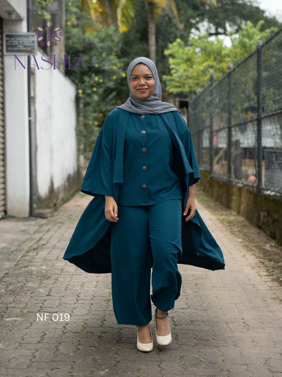 3pc Set With Buttoned Inner Pants