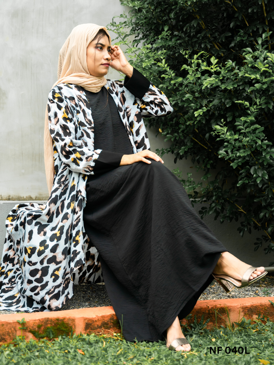 Kimono With White Inner / Black Inner